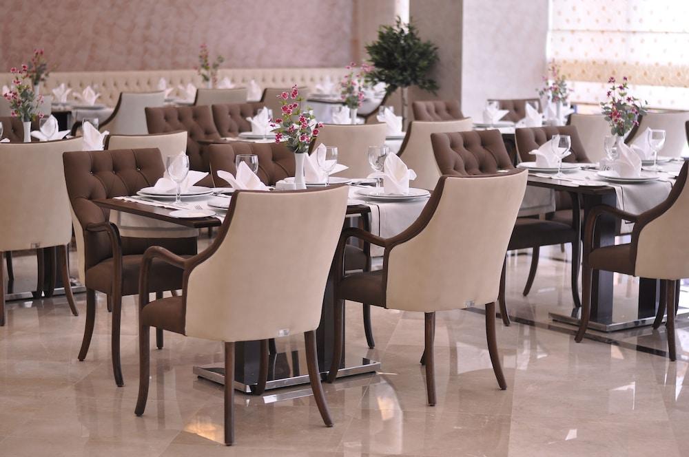 אודיירן Margi Hotel מראה חיצוני תמונה Restaurant
