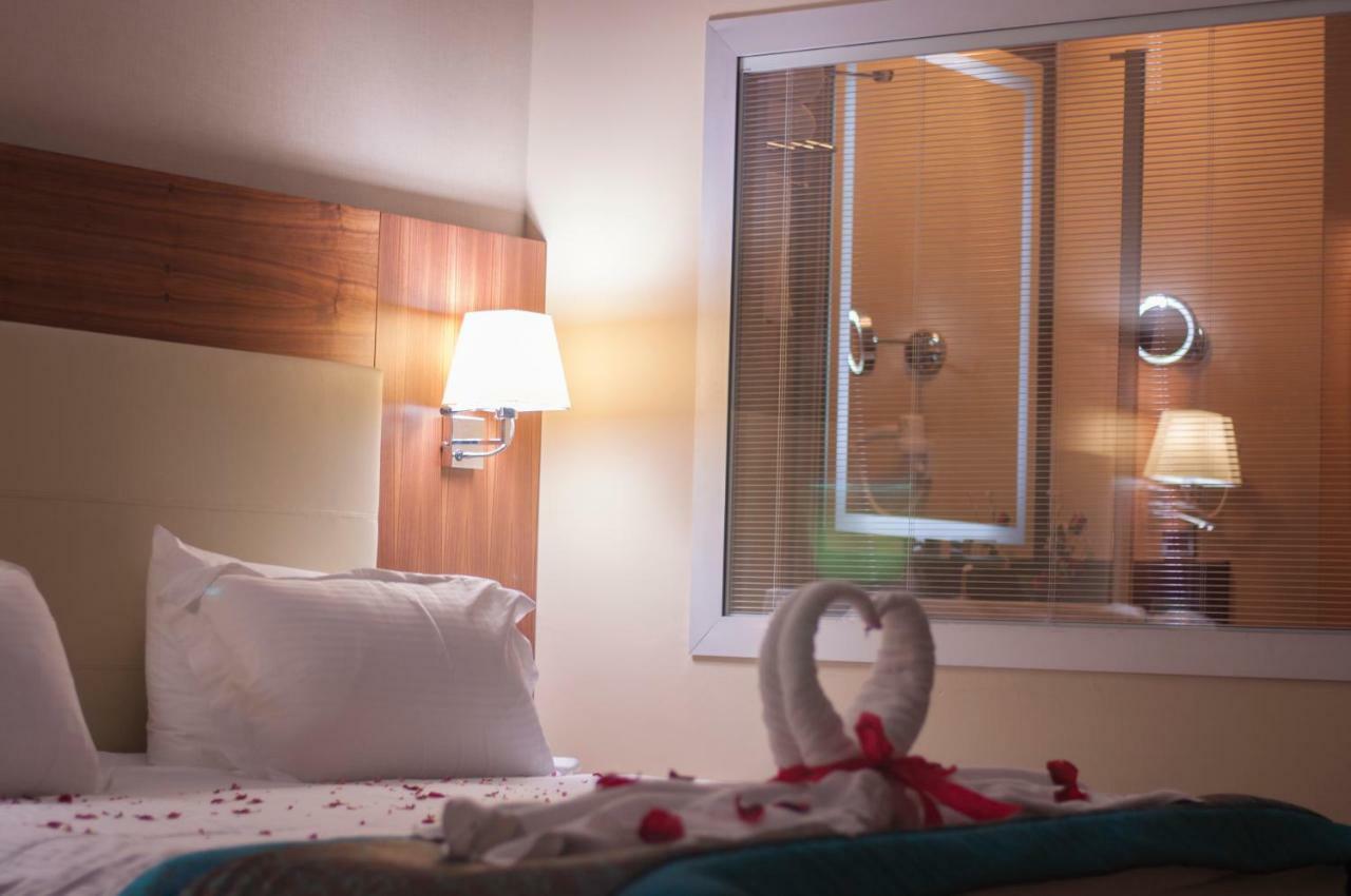 אודיירן Margi Hotel מראה חיצוני תמונה A room at the hotel